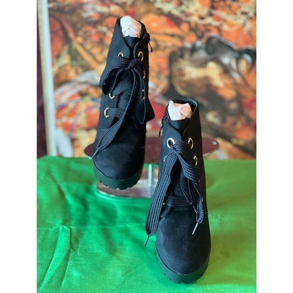 Adalina Black platform Women ankle bootie size 6 - Picture 2 of 4